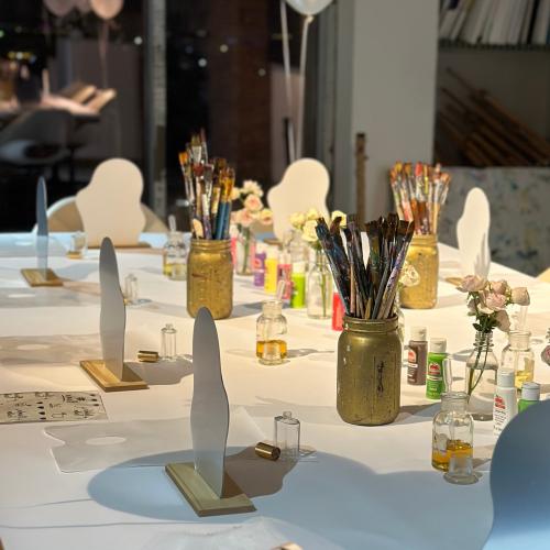 Bridal shower mirror + perfume 28 Nov 2024