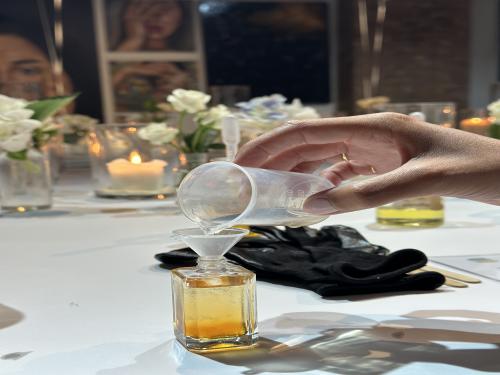 Candle making + perfume making home experience 27...