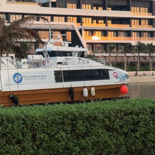 Yacht Club X Modern Art X Etizan