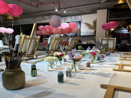 Flower arrangements 1 dec 2024