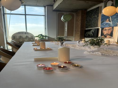 Candle painting 4-6 PM 17 April - 2025