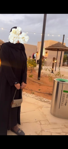 عبايه مع طبقه داخليه