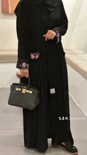 عبايه كسرات تحت الجيب واكمام