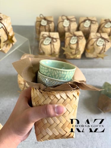 بوكس خوص مع فنجانين