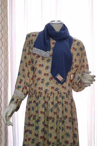 صغيرة 11 - 15 سنة