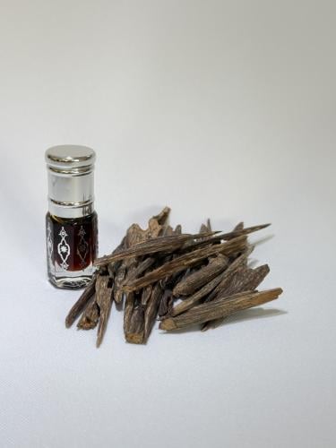 دهن و بخور عود سيوفي