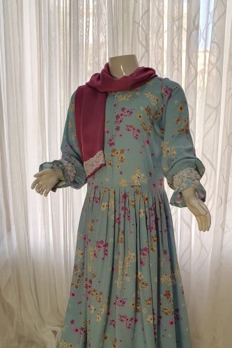 صغيرة 6 - 10 سنوات