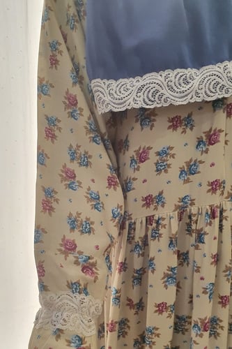 صغيرة 11 - 15 سنة