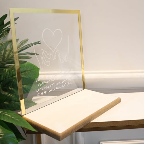 استاند الذكرى الزوجية مع قاعدة خشب