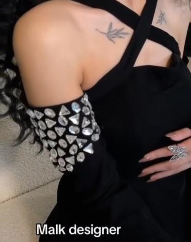 فستان شتوي جوخ مزين بالكريستالات