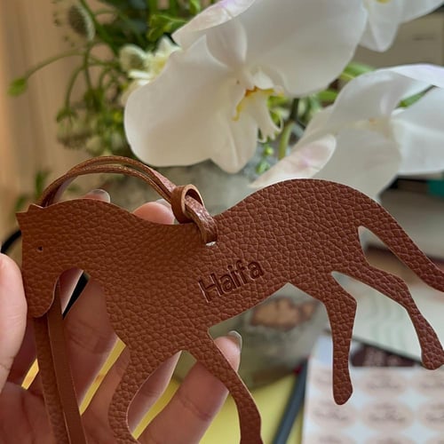 تعليقة جلد شكل حصان