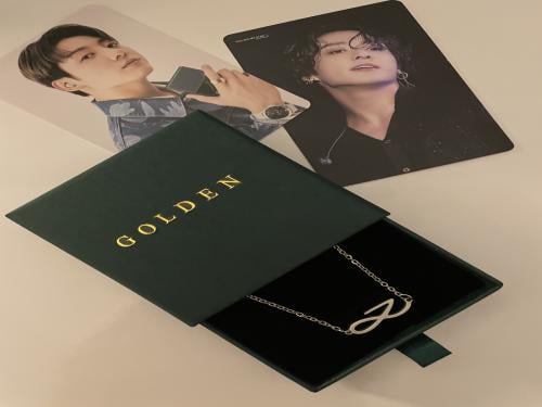 اكسسوار جونغكوك الفضي