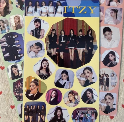 ملصقات اتزي Itzy