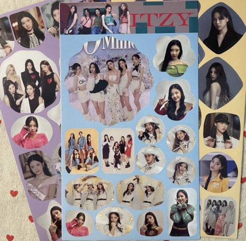 ملصقات اتزي Itzy