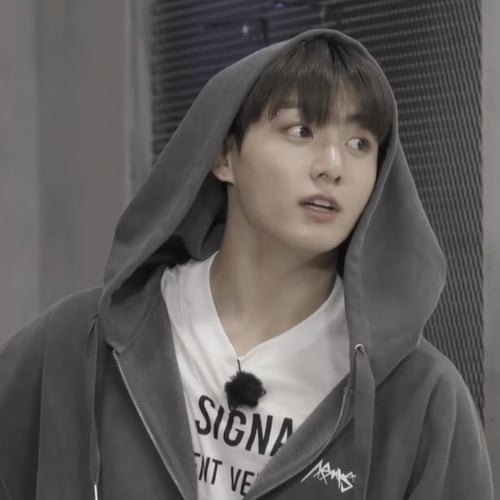 هودي جونغكوك مع الملحقات