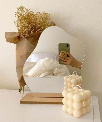 مرايا اكريلك مع قاعدة خشبية