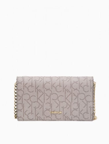 شنطة نسائية من كالفن كلاين