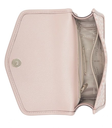 شنطة نسائية من دكني