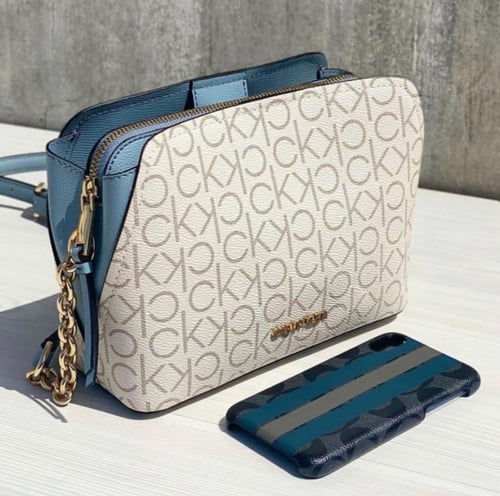 شنطة نسائية من كالفن كلاين