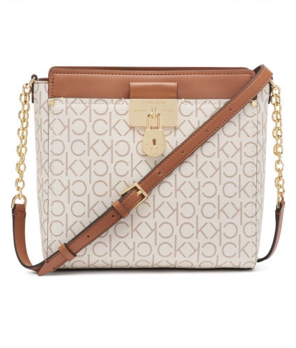 شنطة calvin klein بيج/كراميل كروس بسحاب علوي بتوقي...