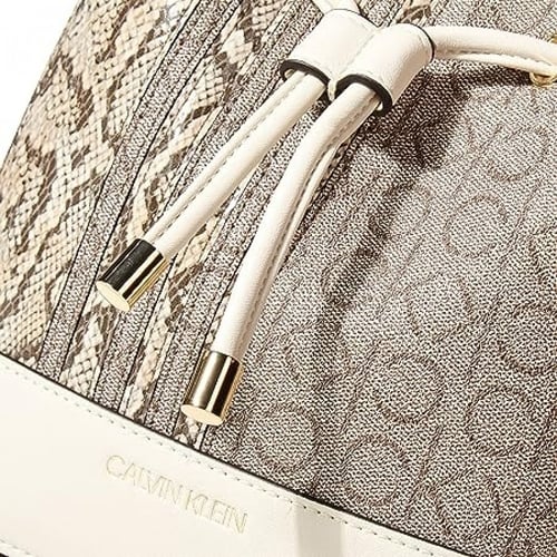 حقيبة كروس من كالفن كلاين