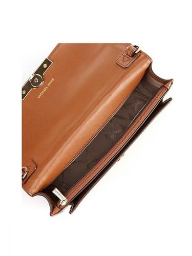 شنطة نسائية من مايكل كورس