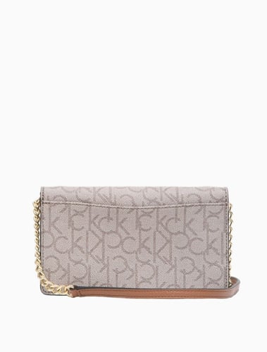 شنطة نسائية من كالفن كلاين