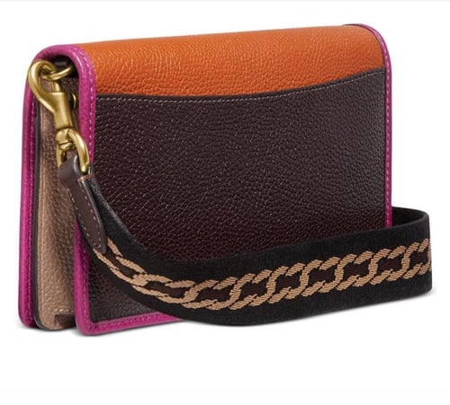 شنطة نسائية من كوتش