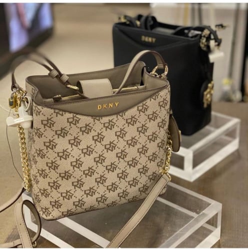 شنطة نسائية من دكني