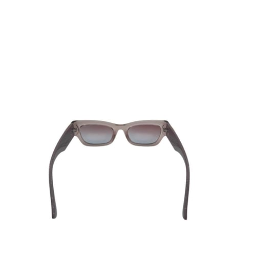 نظارة شمسية نسائية أنيقة بإطار أسود وعدسات متدرجة...