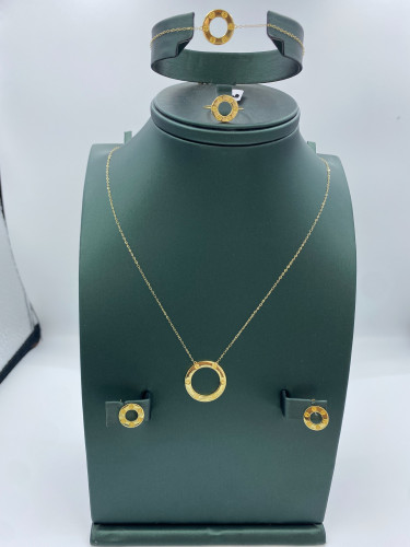 ‏طقم تصميم عالمية عيار 18