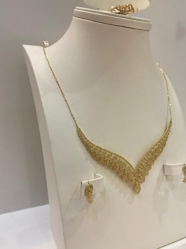 طقم تصميم الماس ماتروش عيار 18