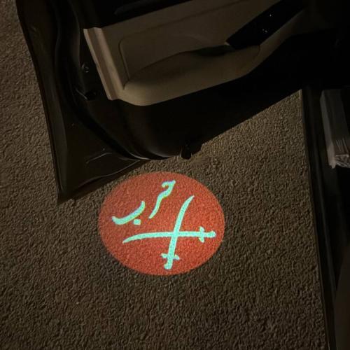 بروجكتر لباب السيارة بعدسة ( حرب )