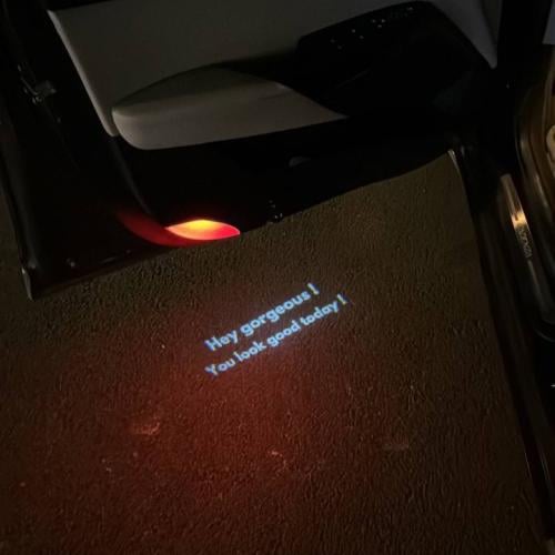 بروجكتر لباب السيارة بعدسة ( ! Hey gorgeous )