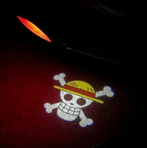 بروجكتر لباب السيارة بعدسة ( شعار القراصنة )