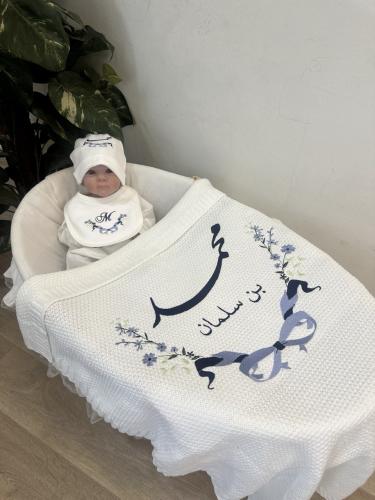 بطانية مواليد مع تطريز الاسم بتصميم مميز