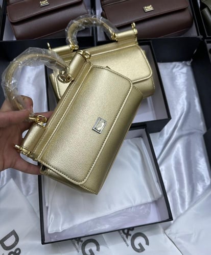 دلوتشي اند قابانا