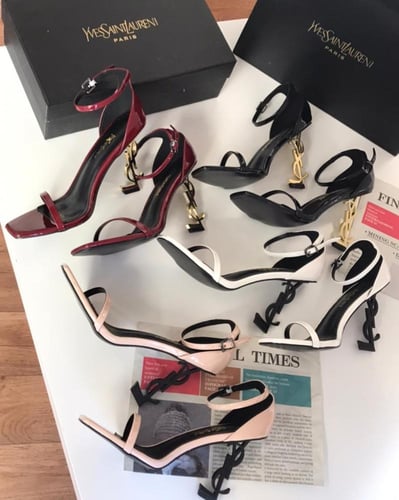 كعب سان لوران