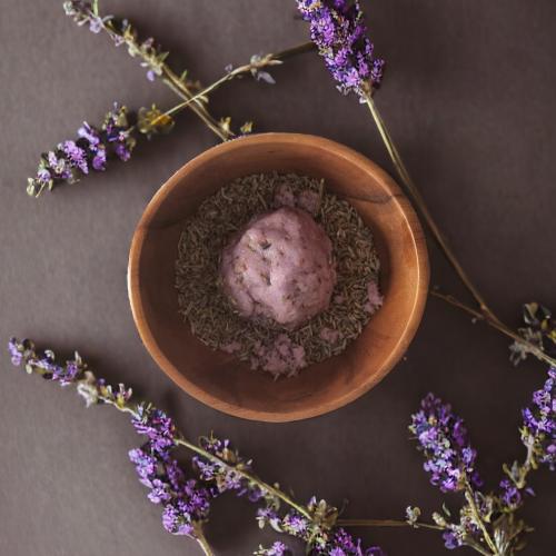 Lavender bomb /قنابل اللافندر