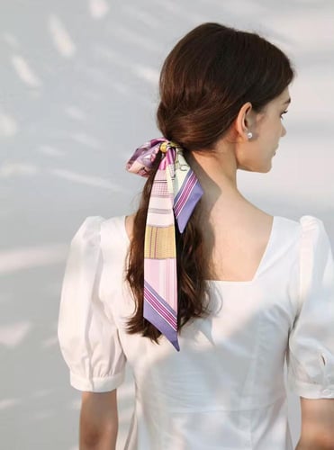 علبة ايرمز اسطوانية مع شريطة بتعبئة سكارف