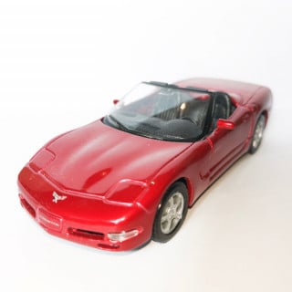 مجسم لعبة سيارة كورفت عودي كشف