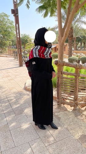 عباية التأسيس( سدو طقطق من عند الكتف)