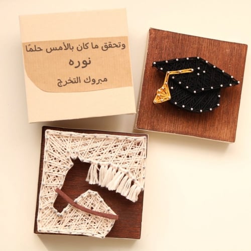 لوحة صغيرة بإستخدام المسامير