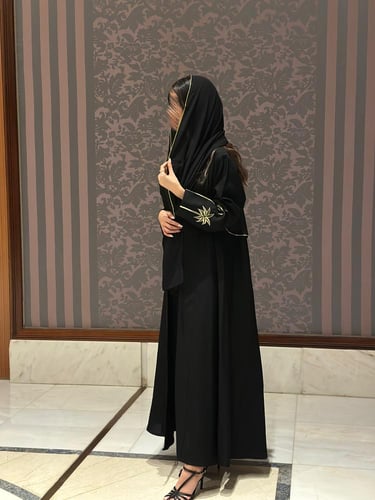 عبايه النخله اسود