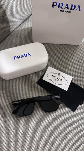 نظارة برادا