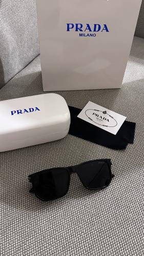 نظارة برادا