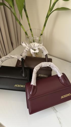 شنطة جاكيموس