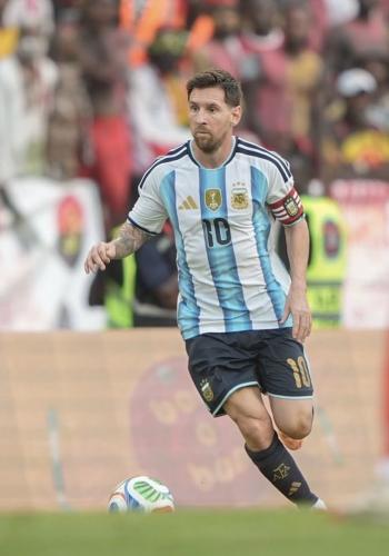 تيشيرت الارجنتين الأساسي ل كاس العالم 2026