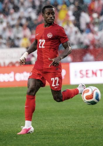 تيشيرت كندا الأساسي لكاس العالم 2026
