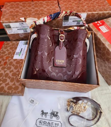 شنطه كوتش دلو